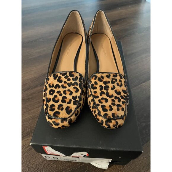 NWB Banana Republic Calf Hair Leopard Low Block Heel Size 6.5 - Picture 1 of 7